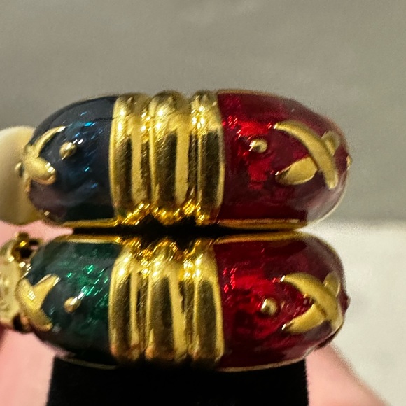 Vintage Joan Rivers Green & Red Enamel X Pattern Gold-tone Clip On Hoop Earrings - Picture 3 of 8